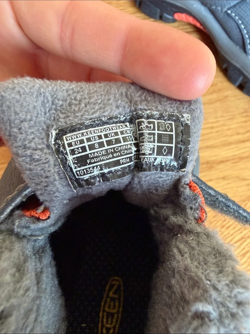 KEEN toddler waterproof boots  Like new size 8c